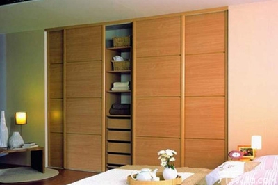 索菲亚整体衣柜